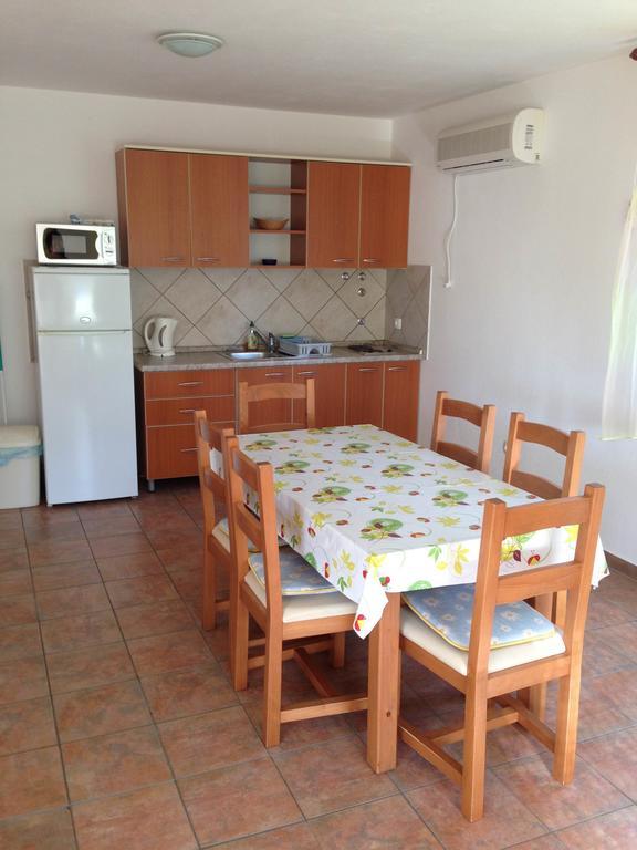 Apartments Mirakul ロパール エクステリア 写真