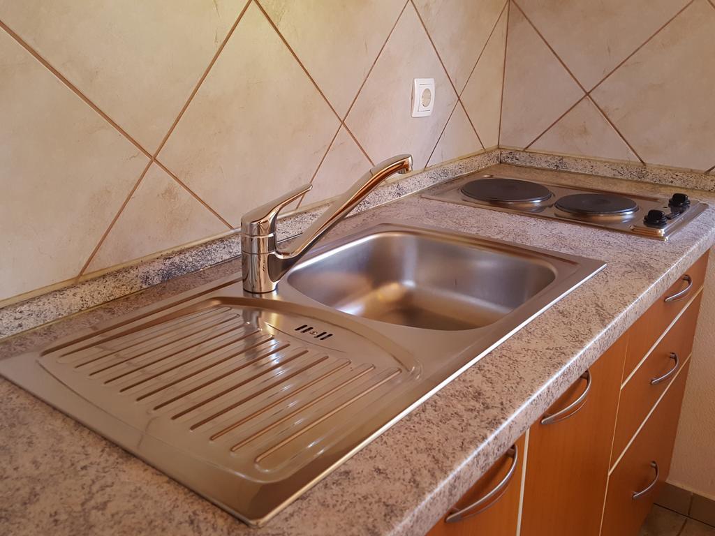 Apartments Mirakul ロパール エクステリア 写真