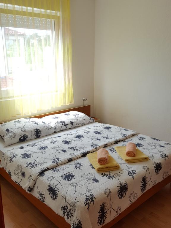 Apartments Mirakul ロパール エクステリア 写真