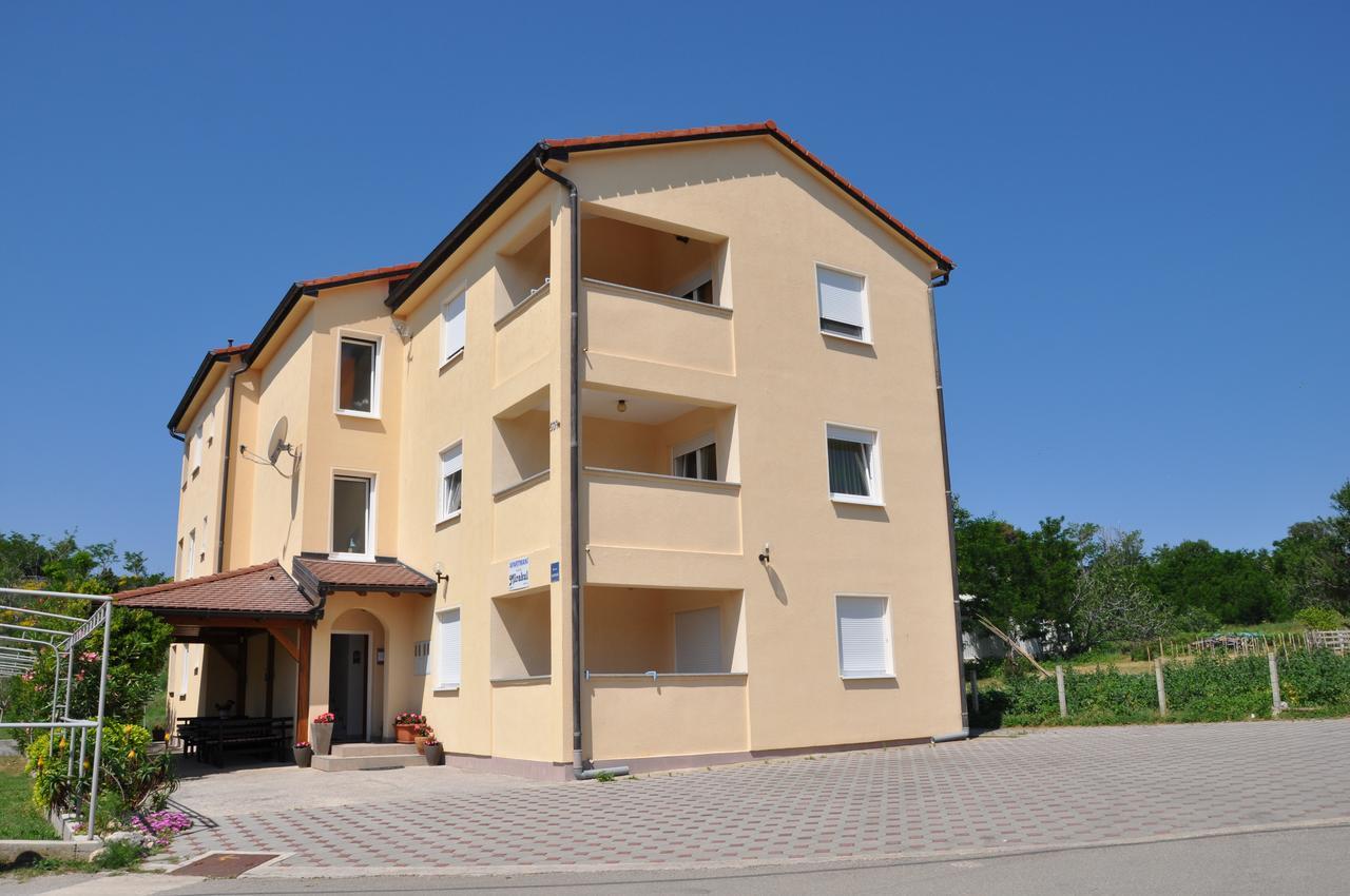 Apartments Mirakul ロパール エクステリア 写真