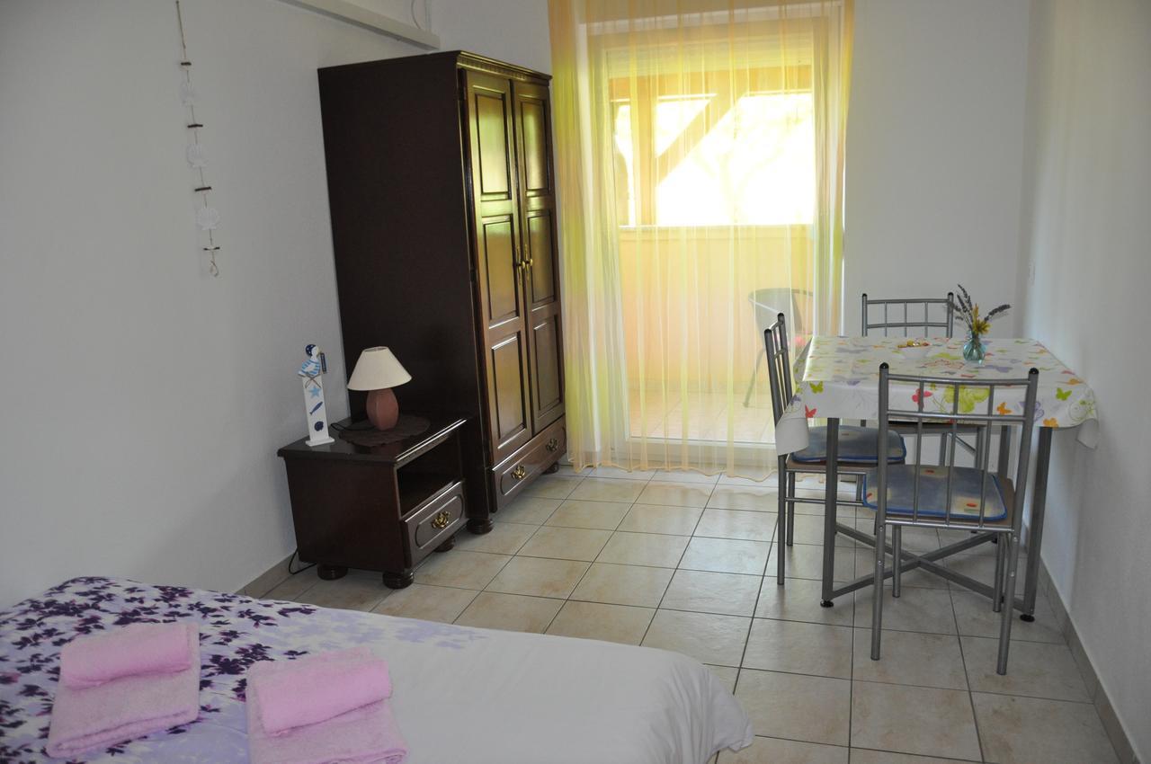Apartments Mirakul ロパール エクステリア 写真