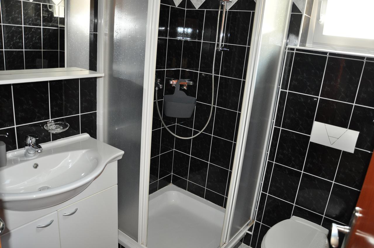Apartments Mirakul ロパール エクステリア 写真